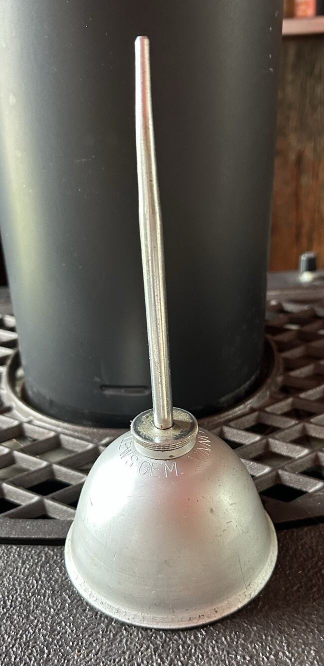 Vintage Plews Gem Oiler oil can Thumb Pump Minneapolis 8 1/2 X 3 1/2 VGC Silver
